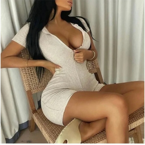 🪞 NEW Ribbed zip up front romper - Picture 1 of 5